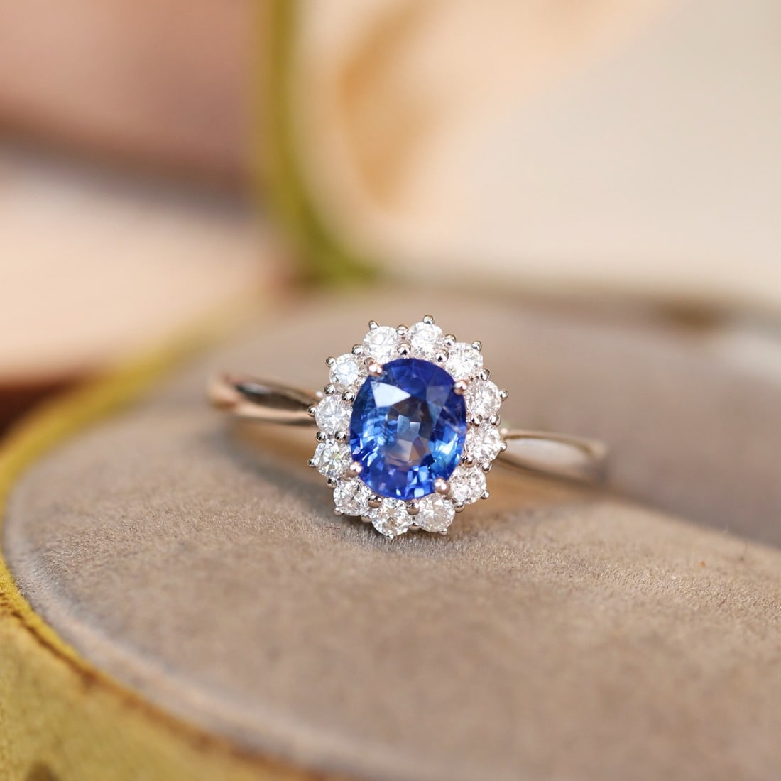 14k Gold 1.31 Ctw Natural Sapphire & Diamond Ring - 4