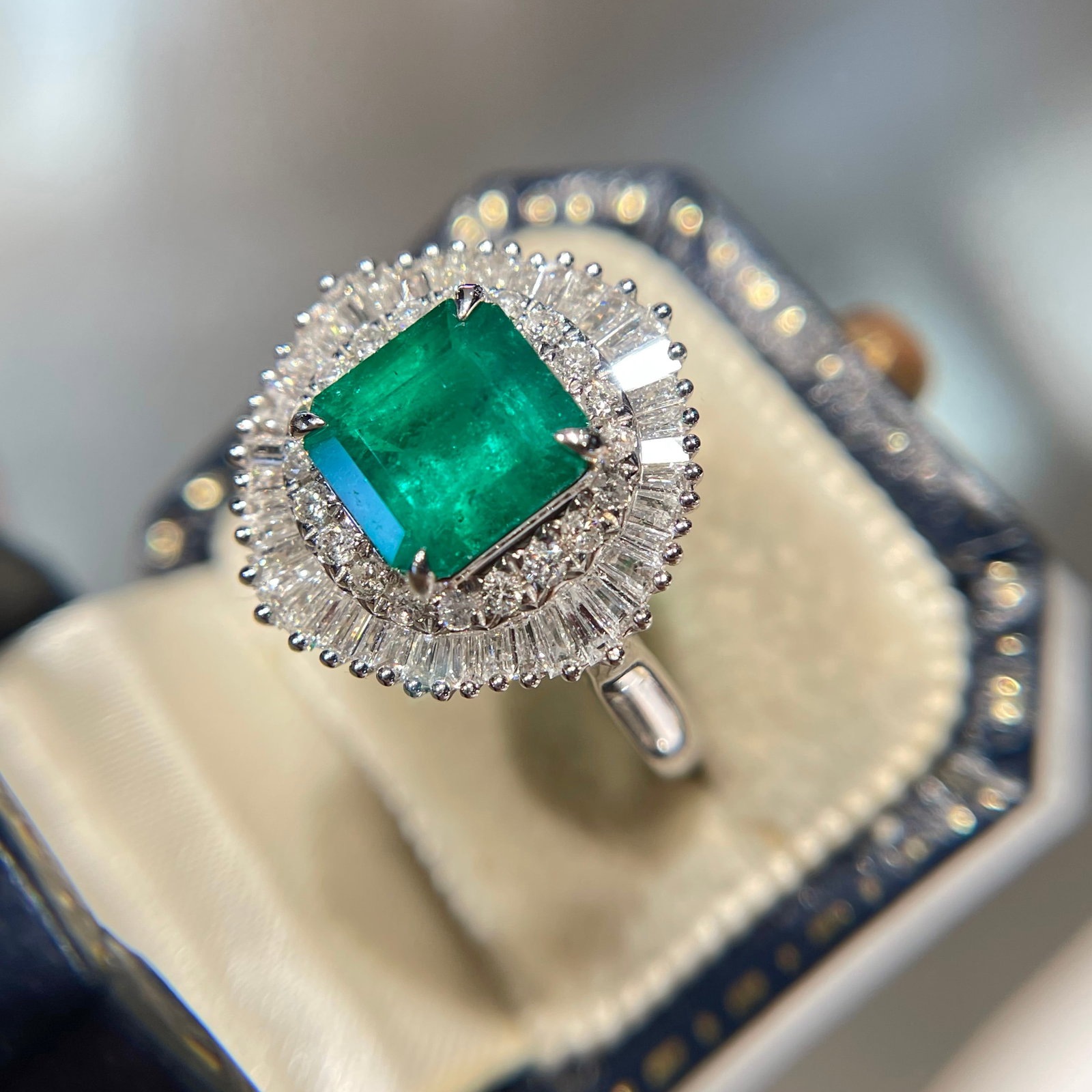 14k Gold 1.44 Ct Natural Emerald & Diamond Ring - 2