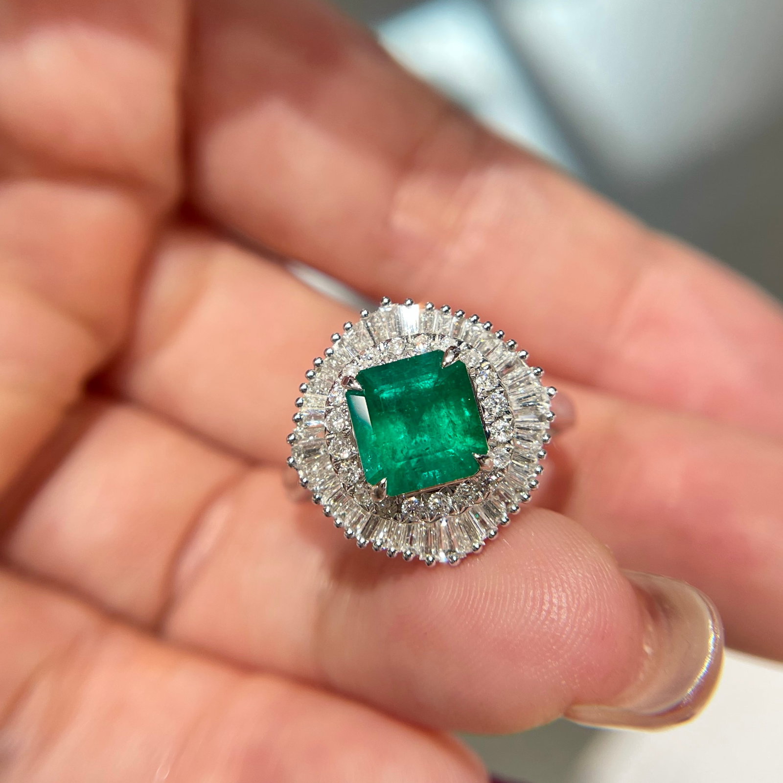 14k Gold 1.44 Ct Natural Emerald & Diamond Ring - 7