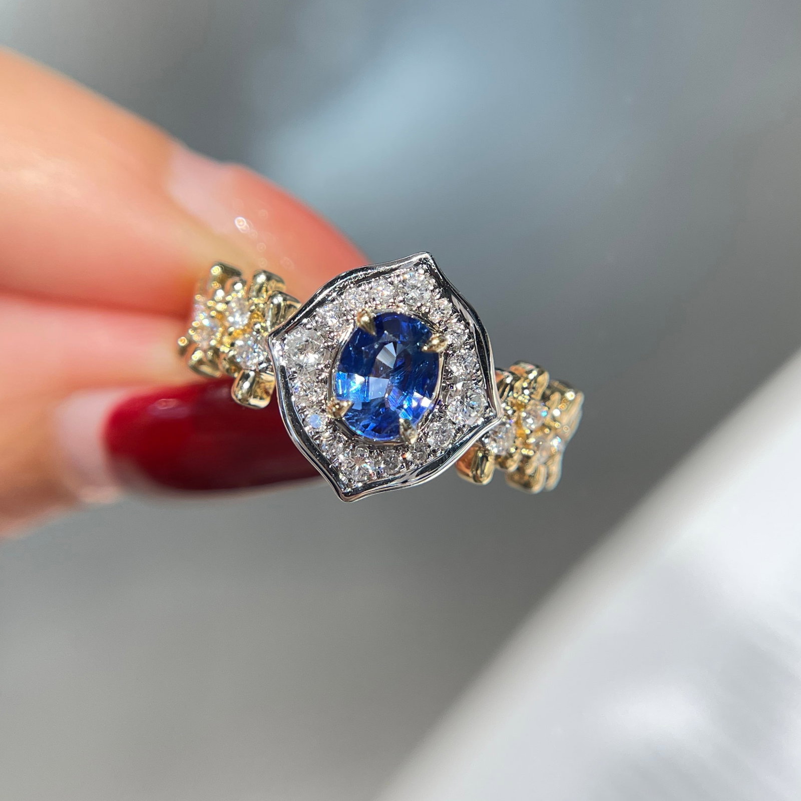 14k Gold 0.6 Ct Natural Sapphire & Diamond Ring (1 of 8)