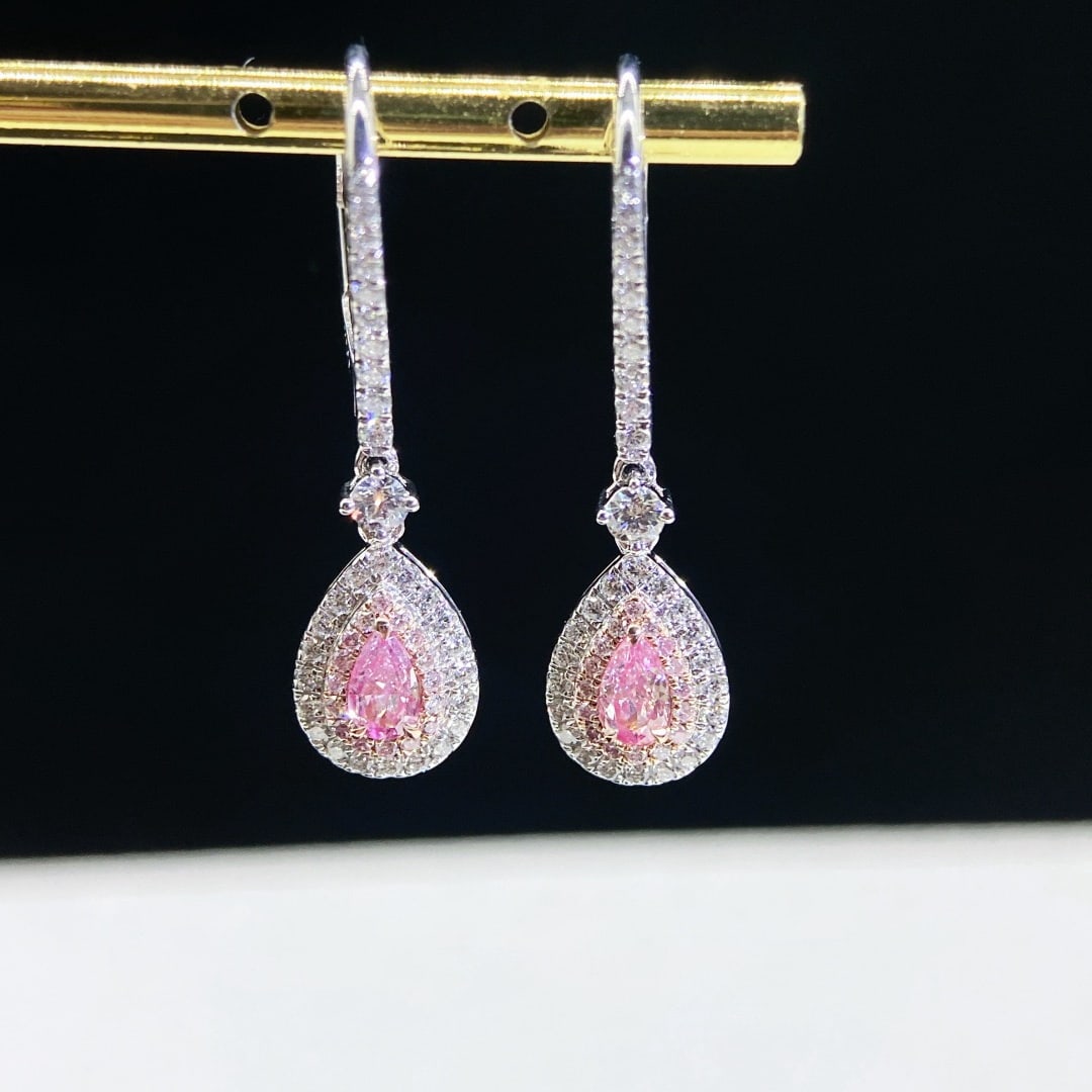 14k Gold 0.76 Ctw Natural Pink Diamond & Diamond Earrings: Ref:231144219 // gold content:14k gold // main gemstone:pink diamond // shape:pear // carat weight:0. 31ct // color:pink // treatment:natural // // adjacent gemstone 2 : diamond // shape:round //