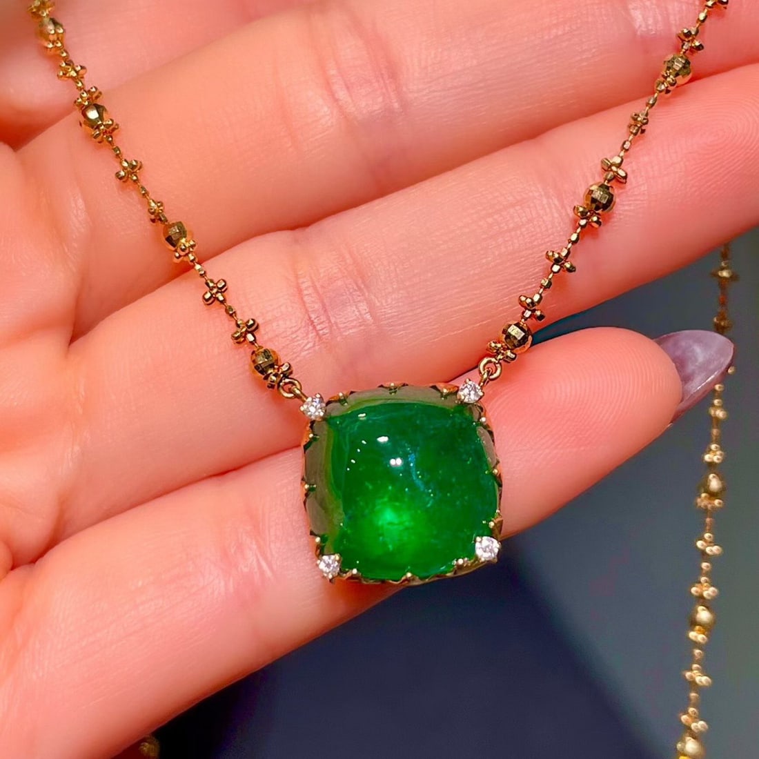 14k Gold 9.17 Ctw Natural Emerald & Diamond Necklace (1 of 7)