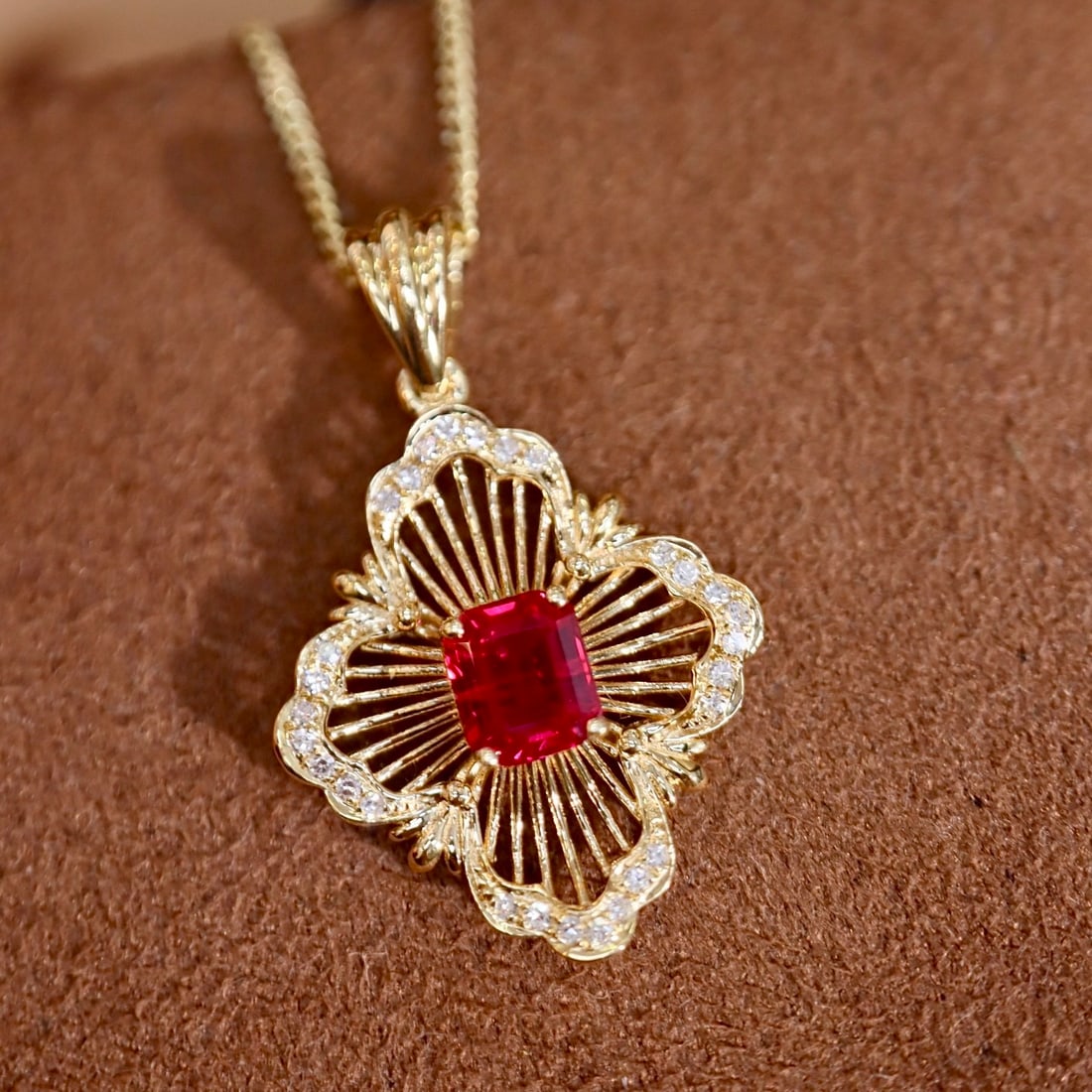 14k Gold 0.56 Ctw Natural Ruby & Diamond Pendant( Without Chain ): Ref:231144226 // gold content:14k gold // main gemstone:ruby // shape:octagonal // carat weight:0. 5ct // color:red // treatment:natural // // adjacent gemstone 2 : diamond // shape:round // carat