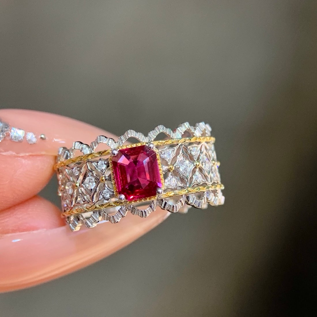 14k Gold 0.77 Ctw Natural Ruby & Diamond Ring - 3
