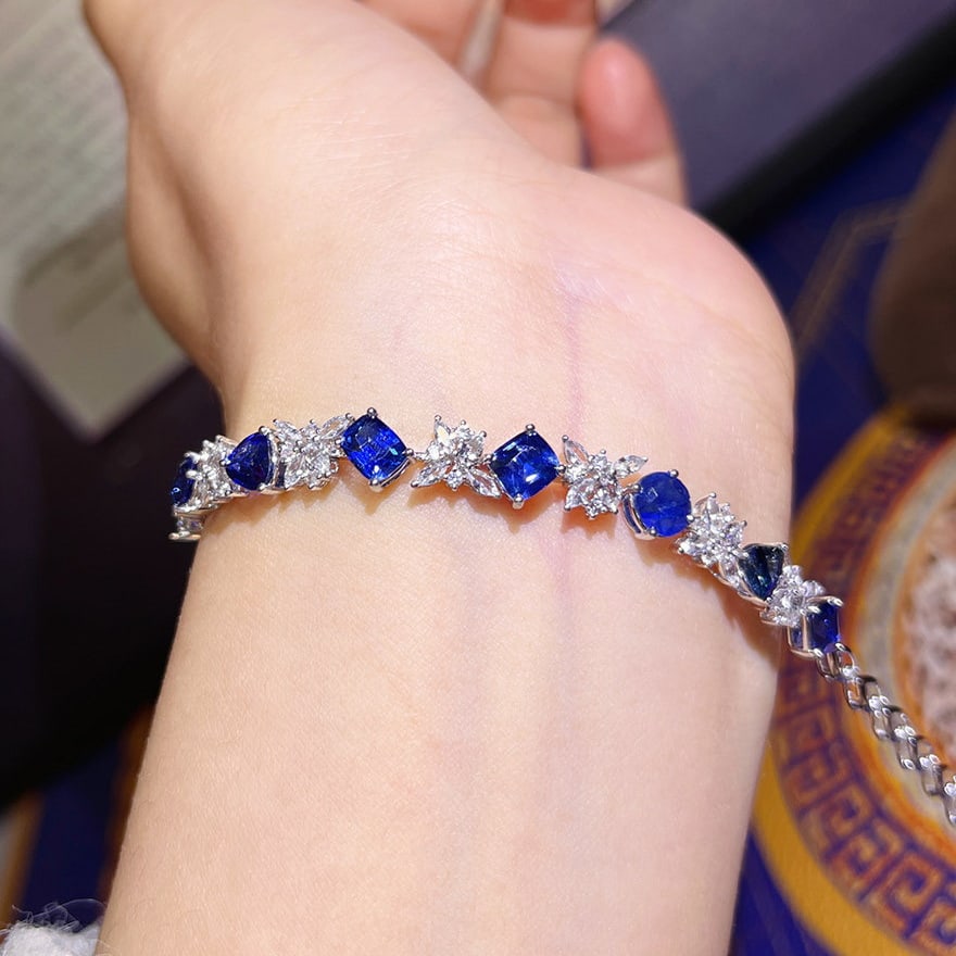 14k Gold 4.30 Ctw Natural Sapphire & Diamond Bracelet - 8