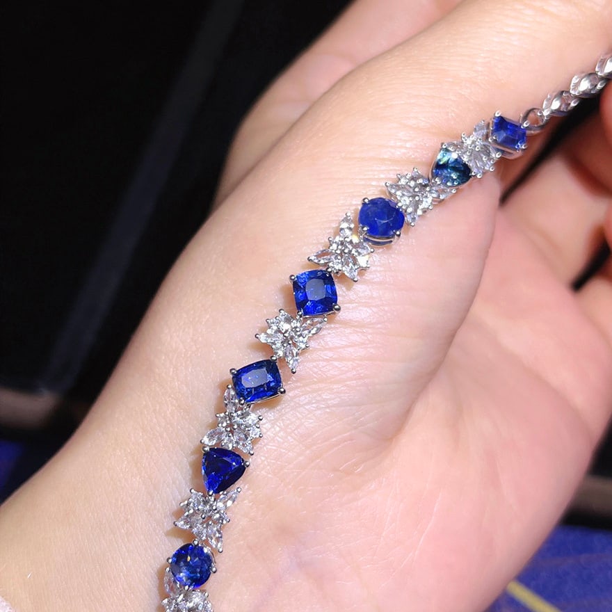 14k Gold 4.30 Ctw Natural Sapphire & Diamond Bracelet - 9