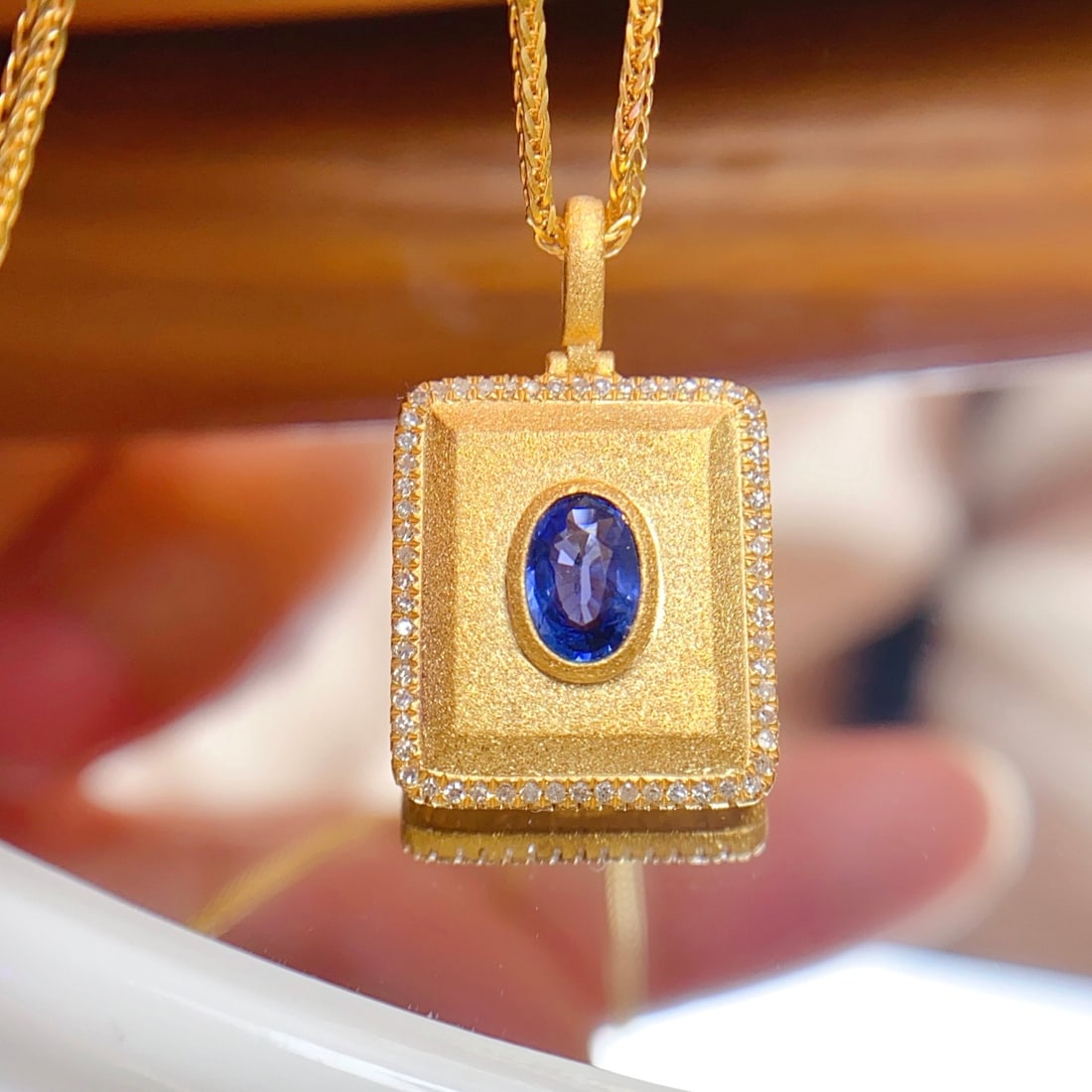 14k Gold 0.60 Ct Natural Sapphire & Diamond Pendant( Without Chain ): Ref:231144268 // gold content:14k gold // main gemstone:sapphire // shape:oval // carat weight:0. 60ct // color:blue // treatment:natural // // adjacent gemstone 2 : diamond // number of stones:62 //