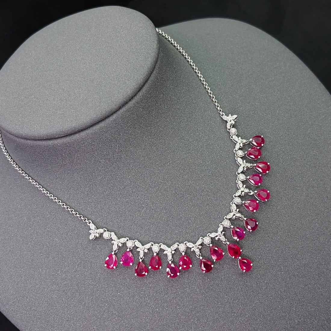 14k Gold 6.00 Ct Natural Ruby & Diamond Necklace - 2