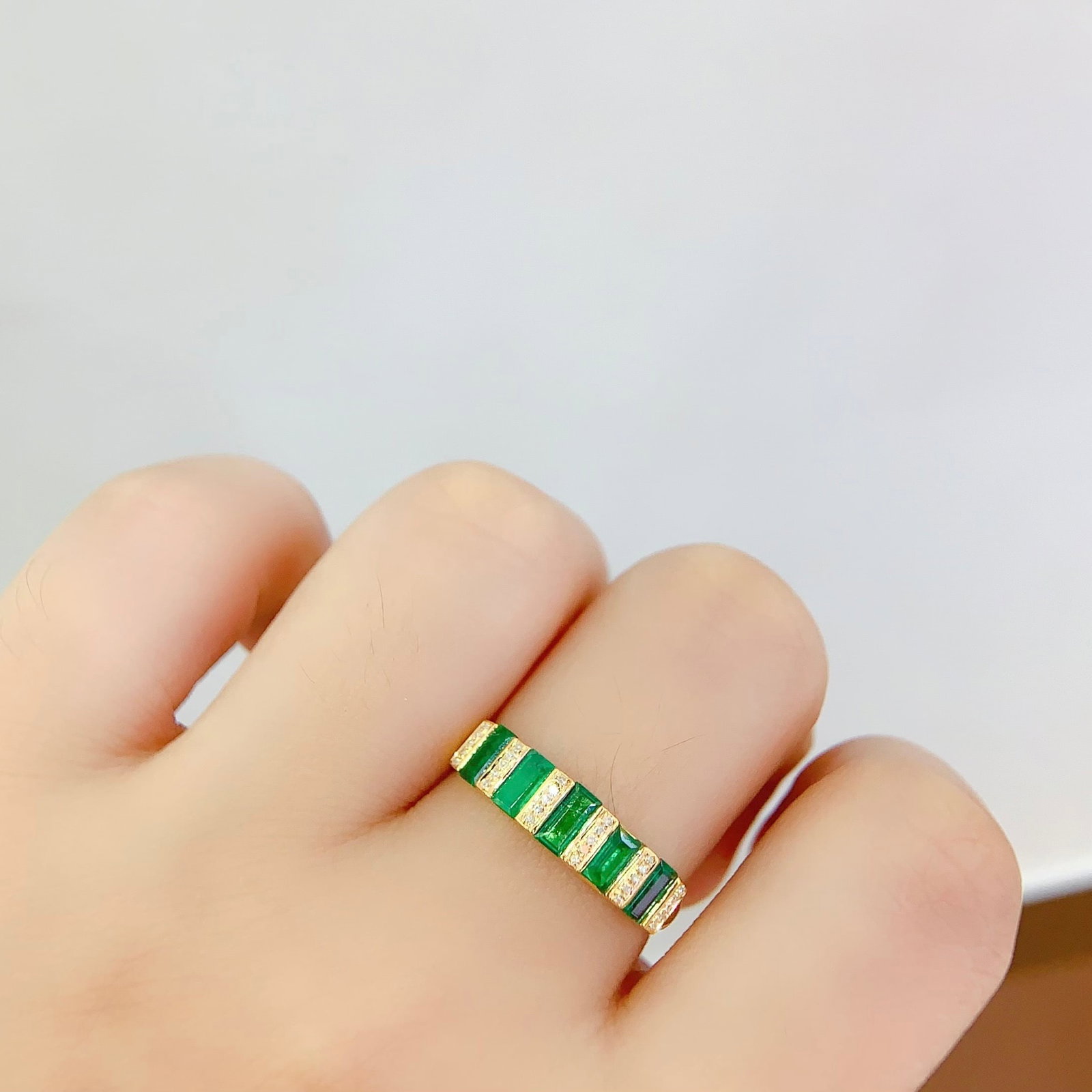 14k Gold 1.5 Ct Natural Emerald & Diamond Ring - 6