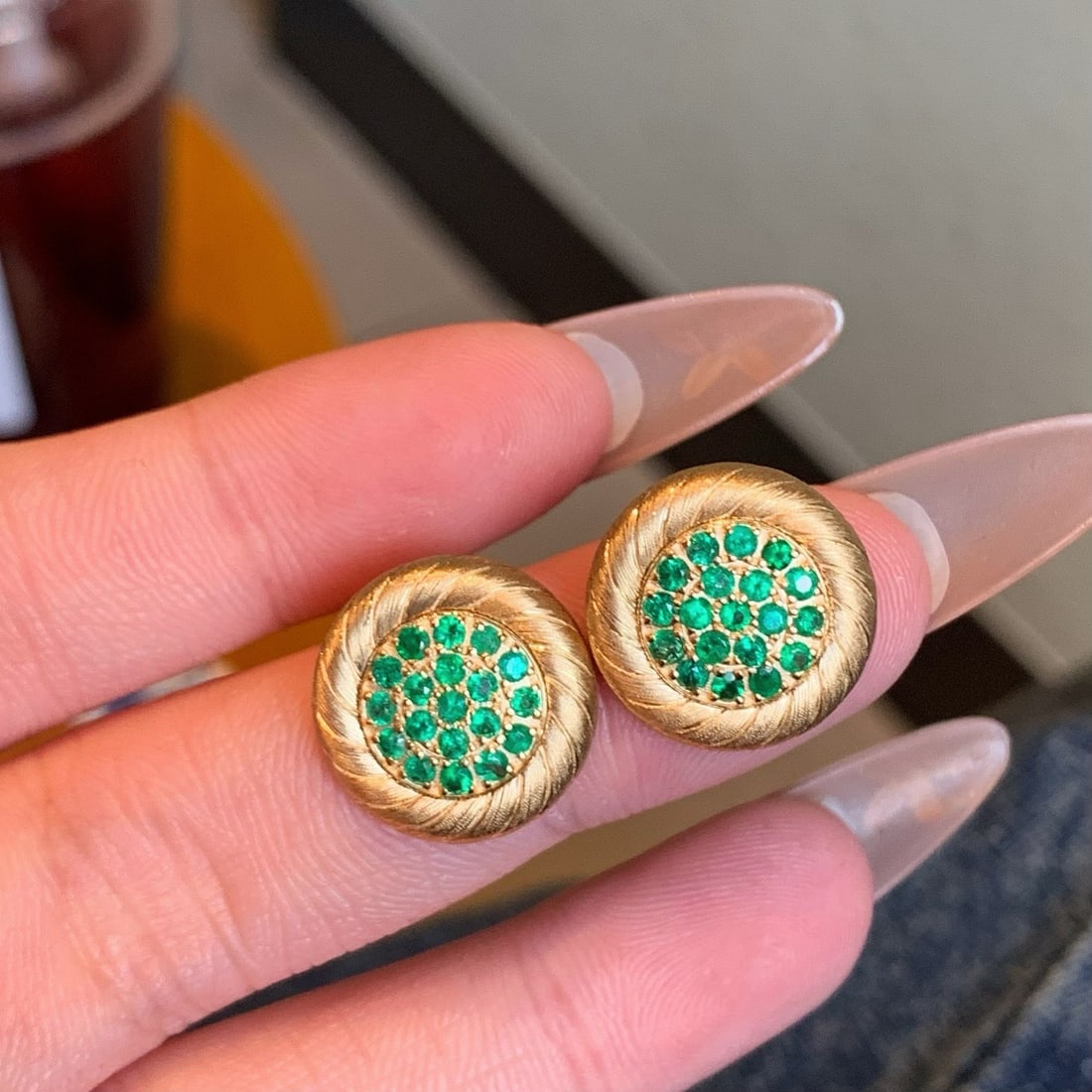 14k Gold 0.8 Ct Natural Emerald Earrings - 4