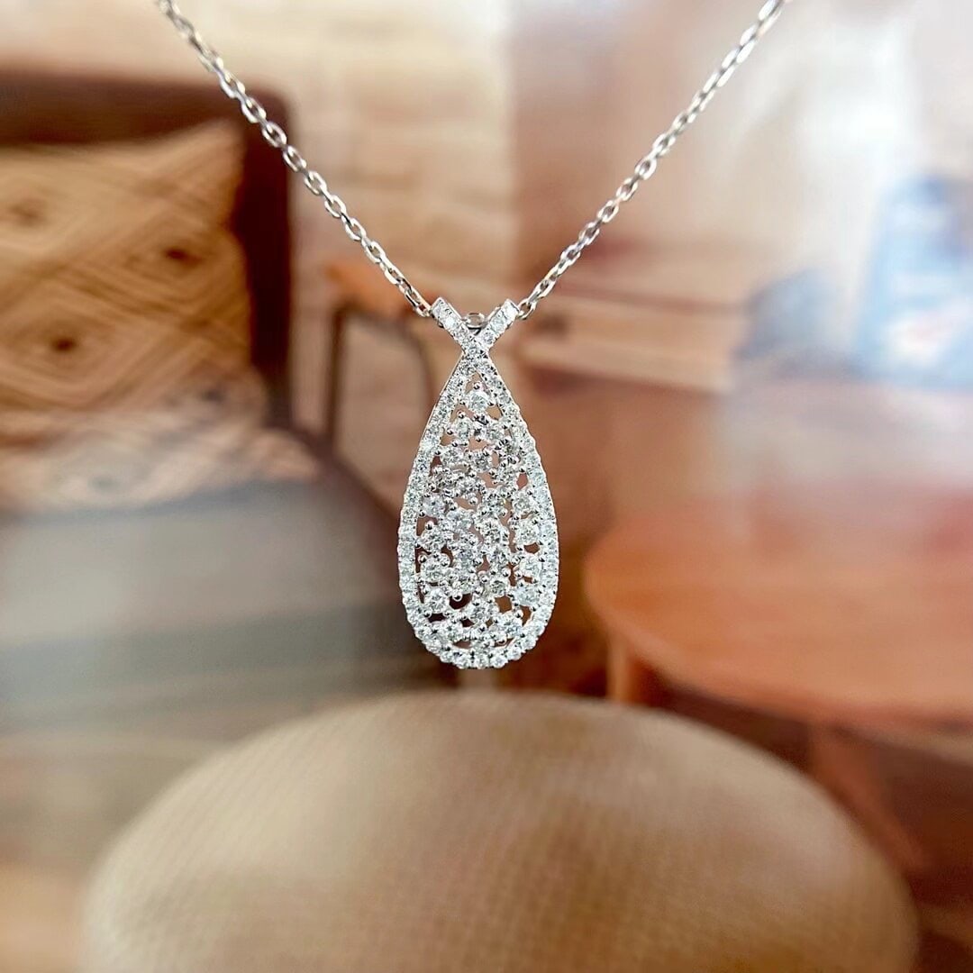 14k Gold 0.5 Ct Natural H Diamond Pendant( Without Chain ): Ref:231144312 // gold content:14k gold // main gemstone:diamond // shape:round // carat weight:0. 5ct // clarity grade:vs-si // color:h // treatment:natural // cut grade:g // High Estimate: