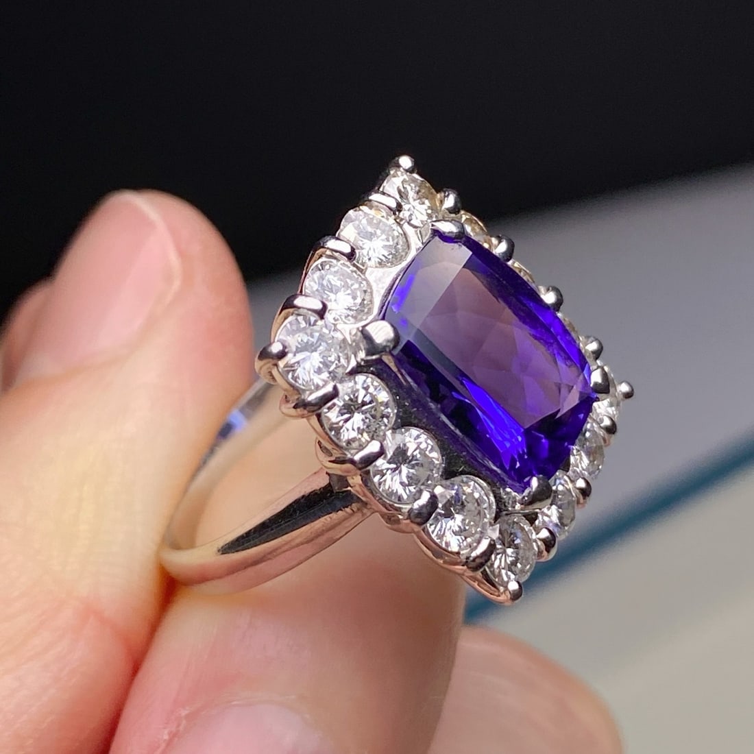 14k Gold 6.96 Ctw Natural Tanzanite & Diamond Ring - 4