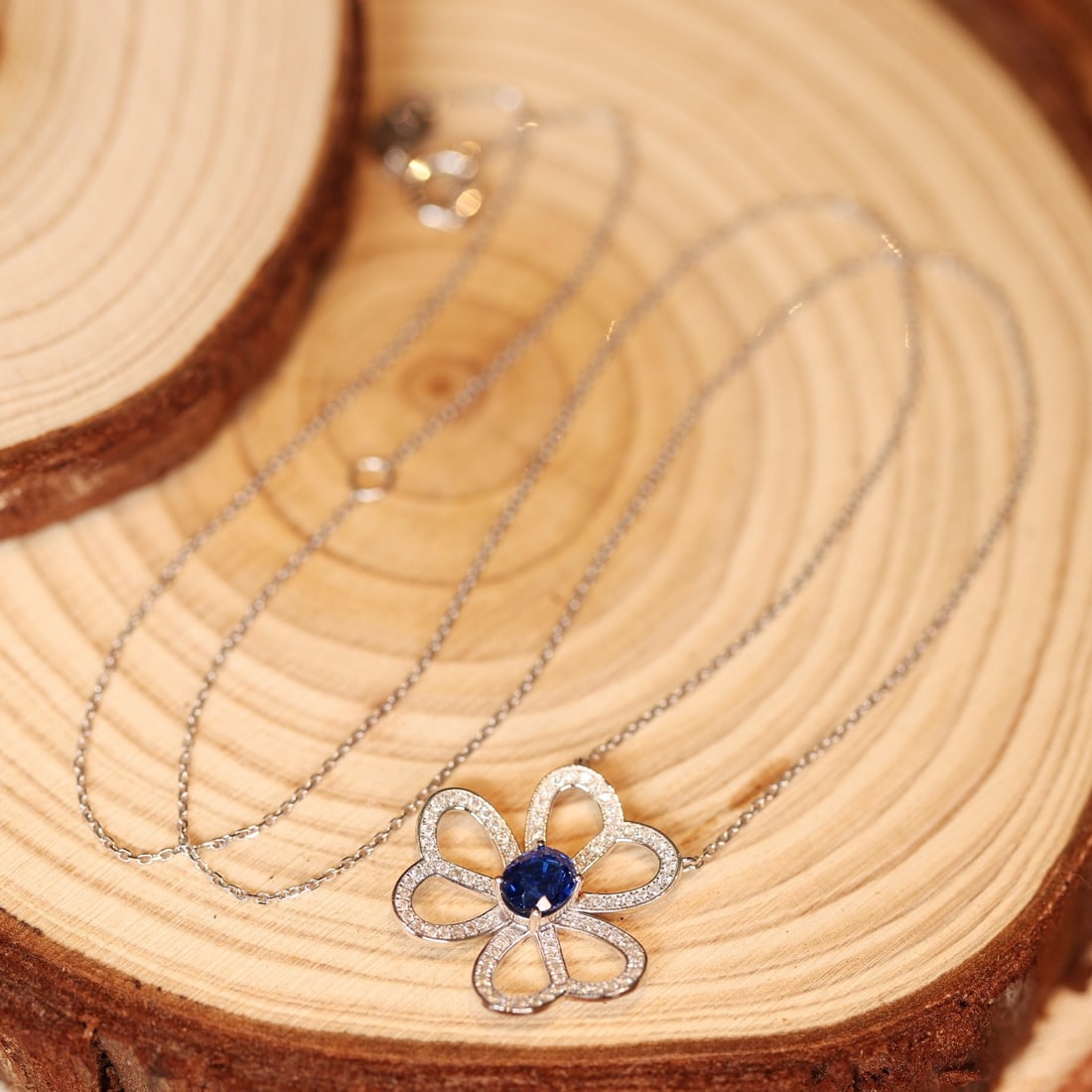 14k Gold 0.84 Ctw Natural Sapphire & Diamond Necklace - 4