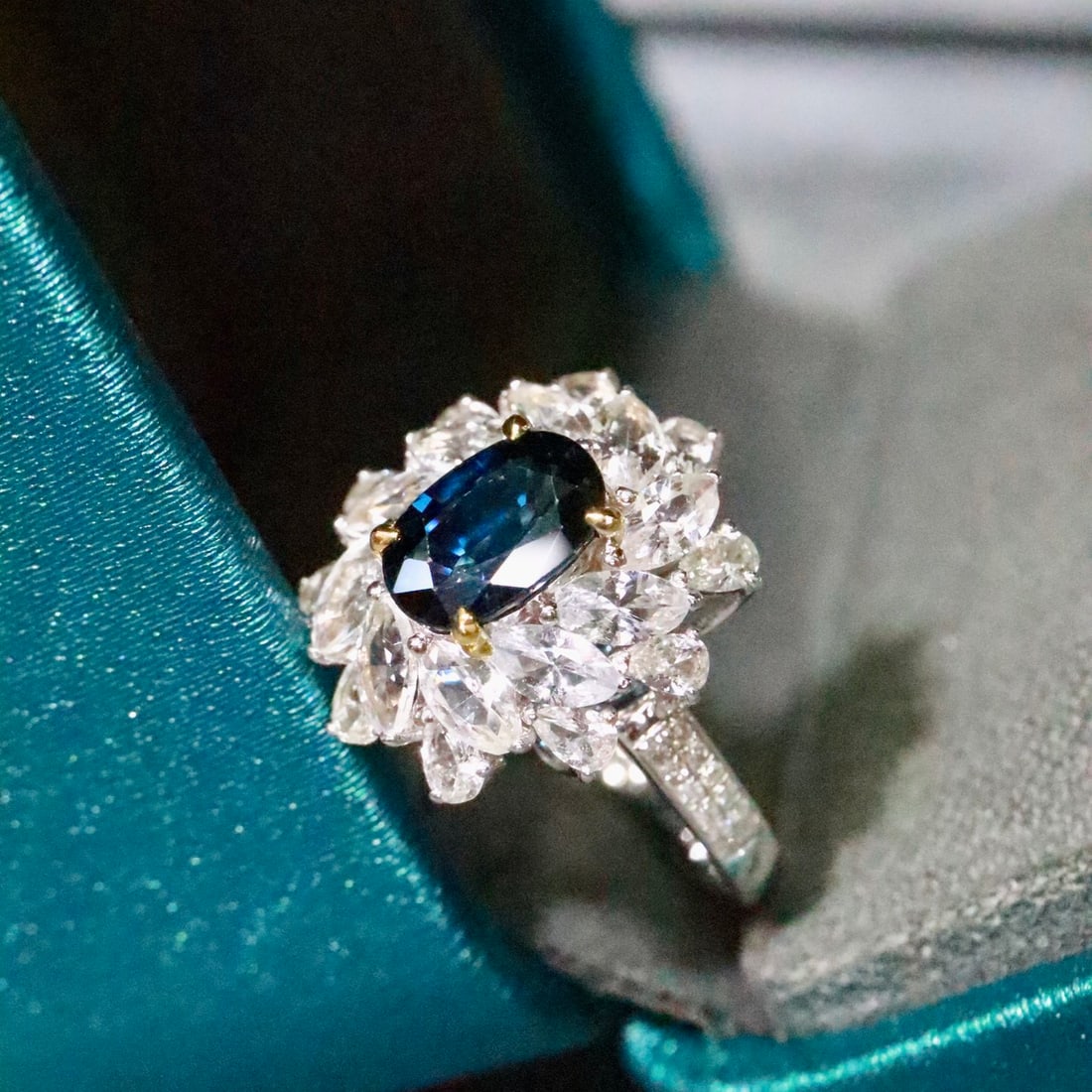 14k Gold 1.47 Ctw Natural Sapphire & Diamond Ring - 3