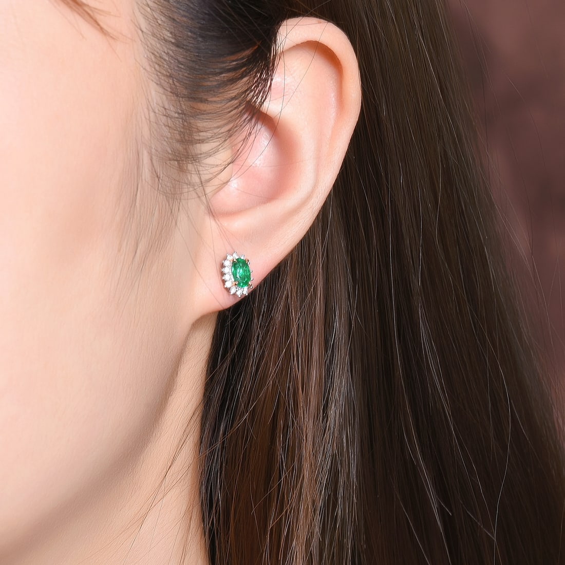 14k Gold 0.98 Ctw Natural Emerald & Diamond Earrings - 7