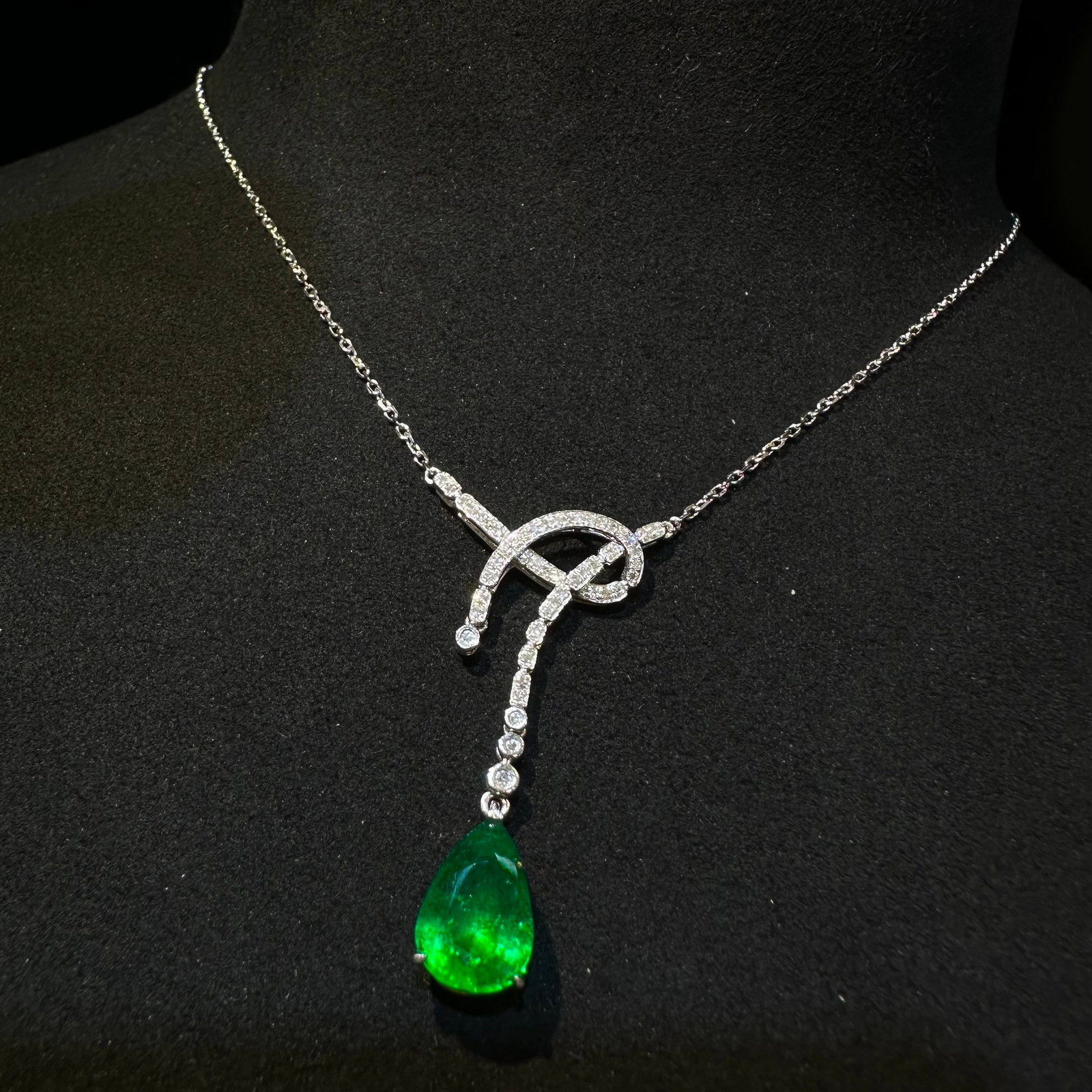 14k Gold 1.91 Ctw Natural Emerald & Diamond Necklace - 3