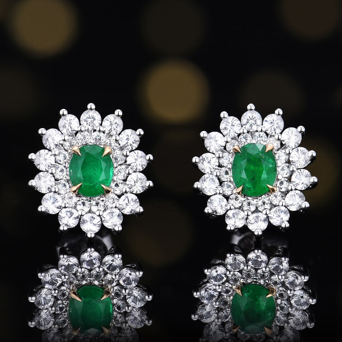 14k Gold 1.95 Ctw Natural Emerald & Sapphire Earrings: Ref:231144356 // gold content:14k gold // main gemstone:emerald // shape:oval // carat weight:0. 67ct // color:green // treatment:natural // // adjacent gemstone 2 : sapphire // number of stones:56