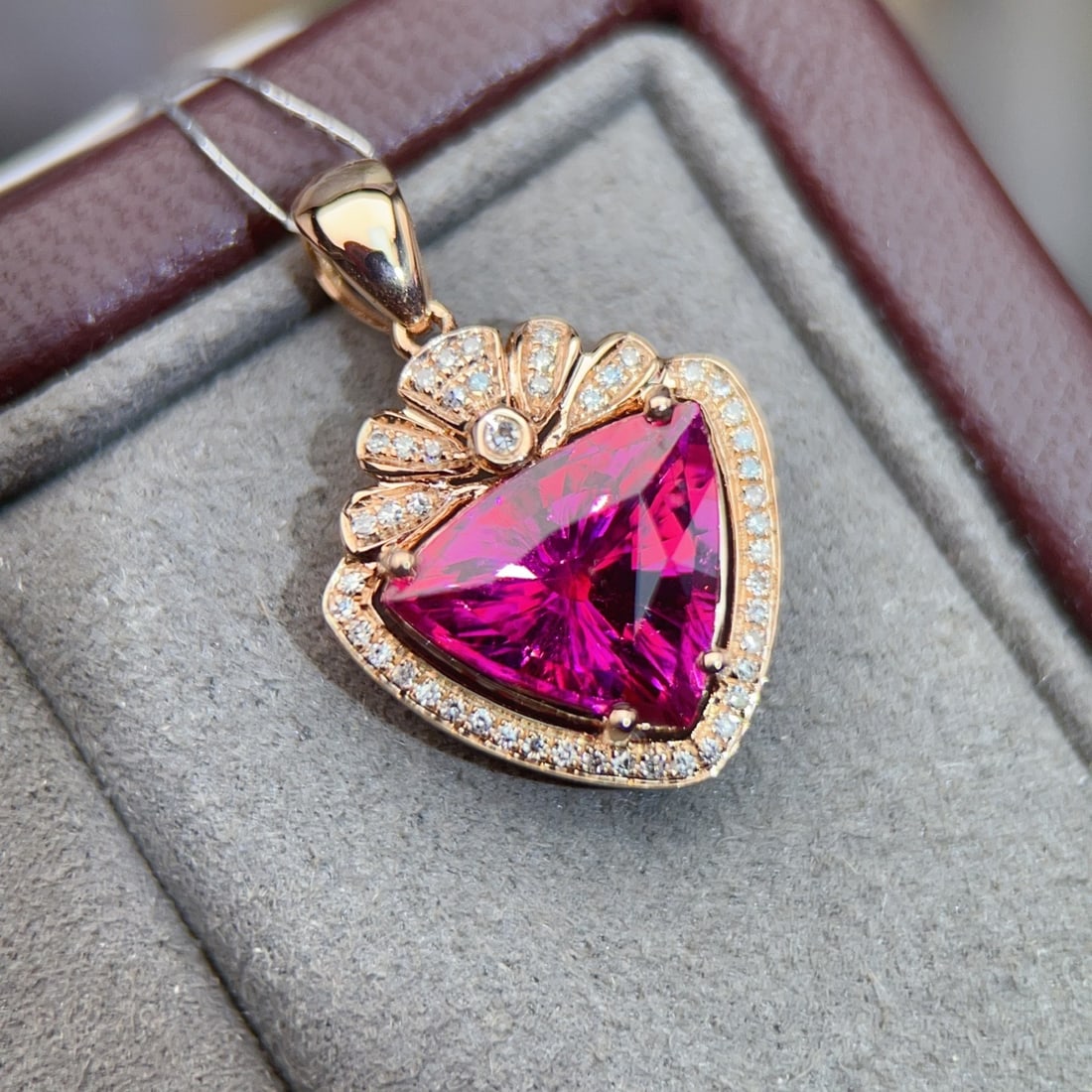 14k Gold 3.24 Ctw Natural Tourmaline & Diamond Pendant( Without Chain ): Ref:231144366 // gold content:14k gold // main gemstone:tourmaline // shape:triangle // carat weight:3. 1ct // color:red // treatment:natural // // adjacent gemstone 2 : diamond // number of