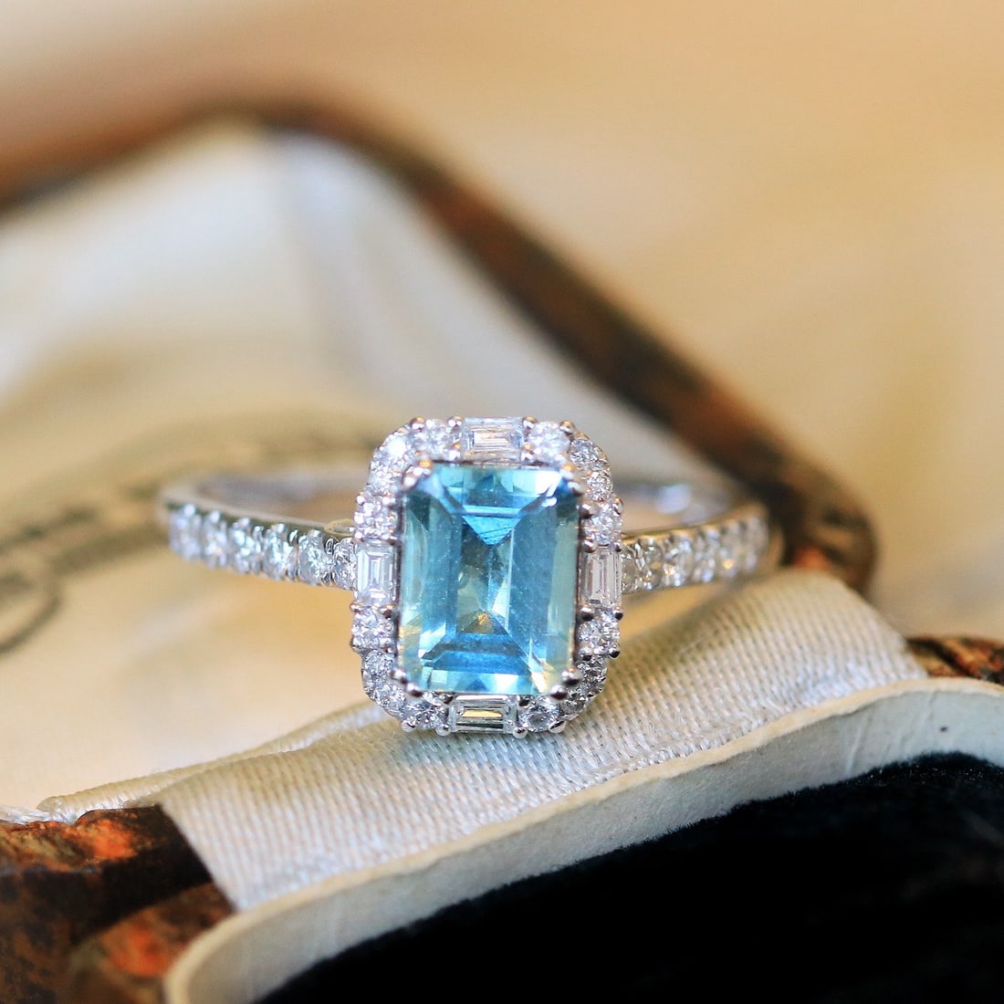 14k Gold 1.34 Ctw Natural Aquamarine & Diamond Ring - 4