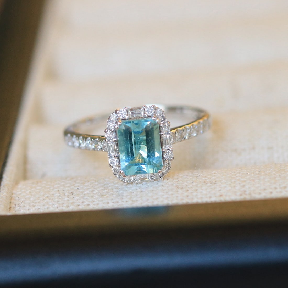 14k Gold 1.34 Ctw Natural Aquamarine & Diamond Ring - 7