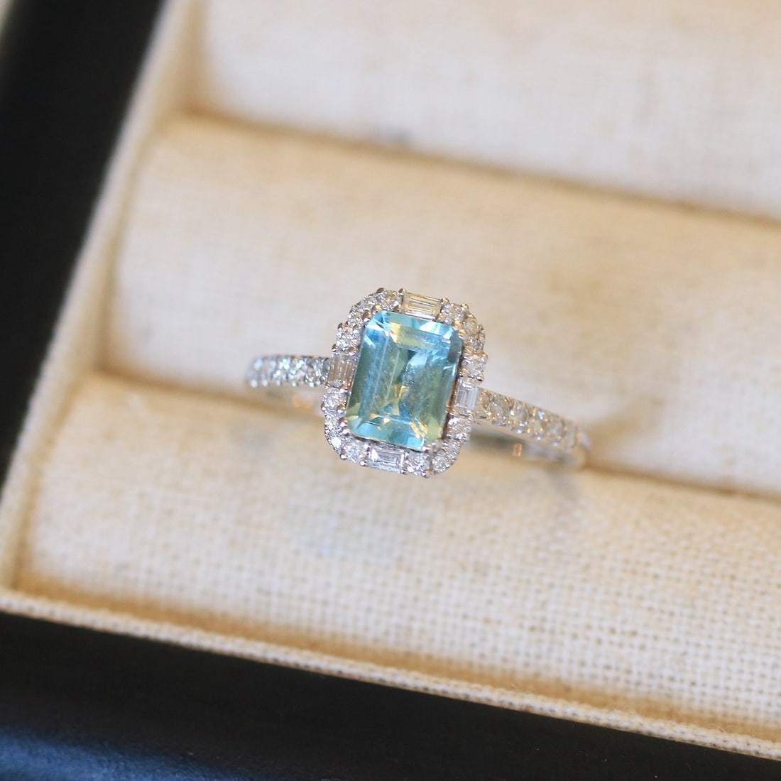 14k Gold 1.34 Ctw Natural Aquamarine & Diamond Ring - 8