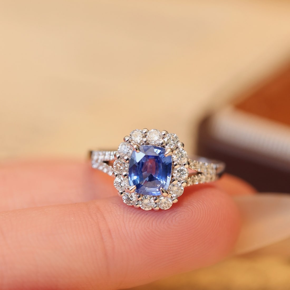 14k Gold 1.86 Ctw Natural Sapphire & Diamond Ring - 3