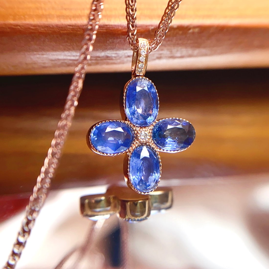 14k Gold 2.35 Ct Natural Sapphire & Diamond Pendant( Without Chain ): Ref:231144429 // gold content:14k gold // main gemstone:sapphire // shape:oval // carat weight:2. 35ct // color:blue // treatment:natural // // adjacent gemstone 2 : diamond // number of stones:6