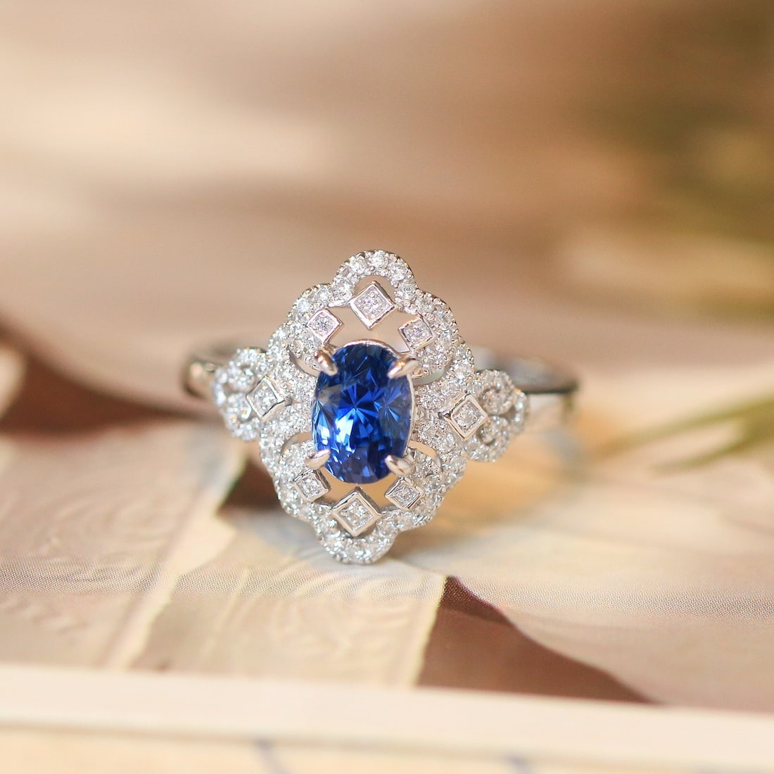 14k Gold 1.36 Ctw Natural Sapphire & Diamond Ring (1 of 8)