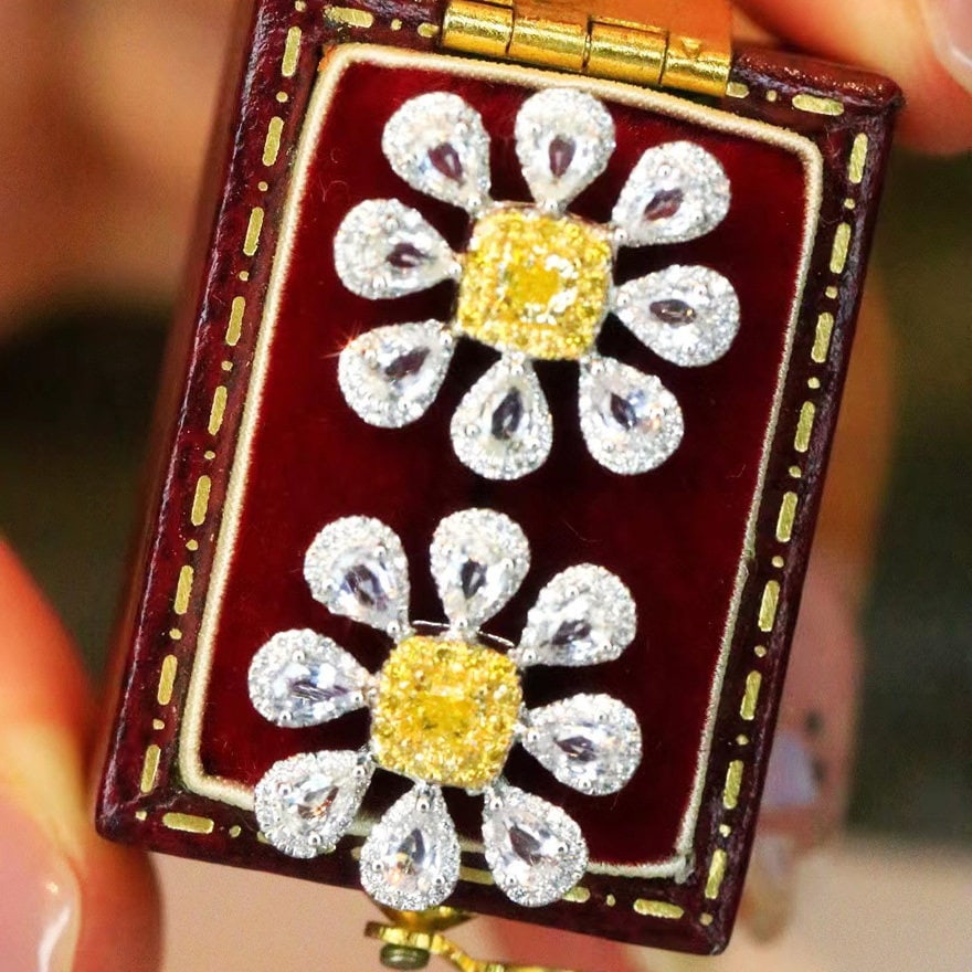 14k Gold 0.64 Ctw Natural Yellow Diamond & Diamond Earrings: Ref:231144439 // gold content:14k gold // main gemstone:yellow diamond // shape:cushion // carat weight:0. 26ct // color:yellow // treatment:natural // // adjacent gemstone 2 : diamond // shape:round