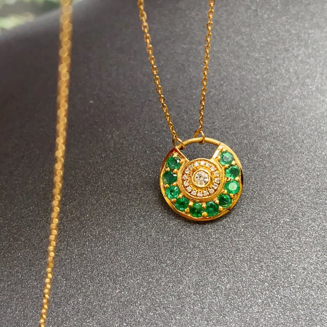 14k Gold 0.60 Ct Natural Emerald & Diamond & Sapphire Necklace - 3