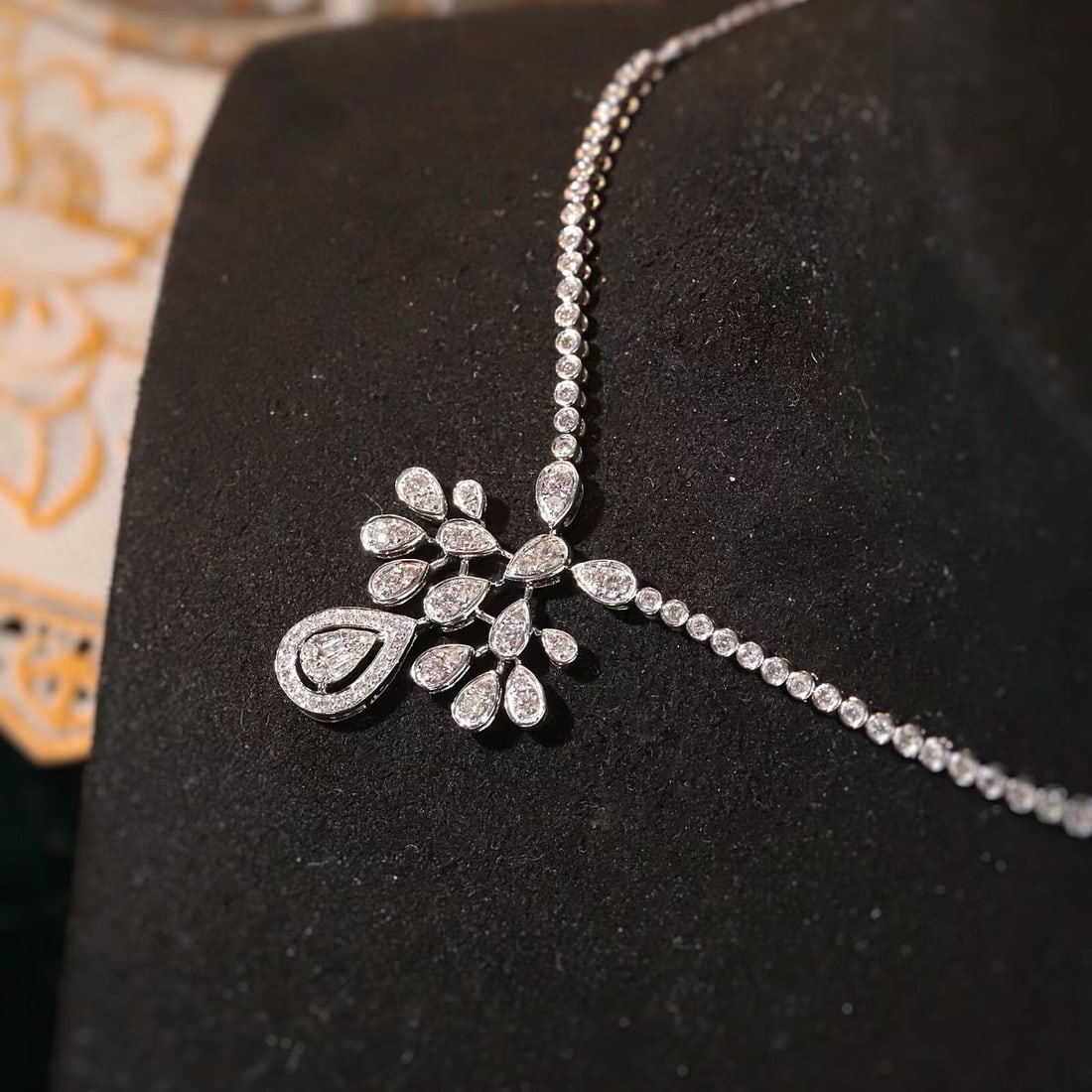 14k Gold 1.1 Ct Natural H Diamond Necklace - 2