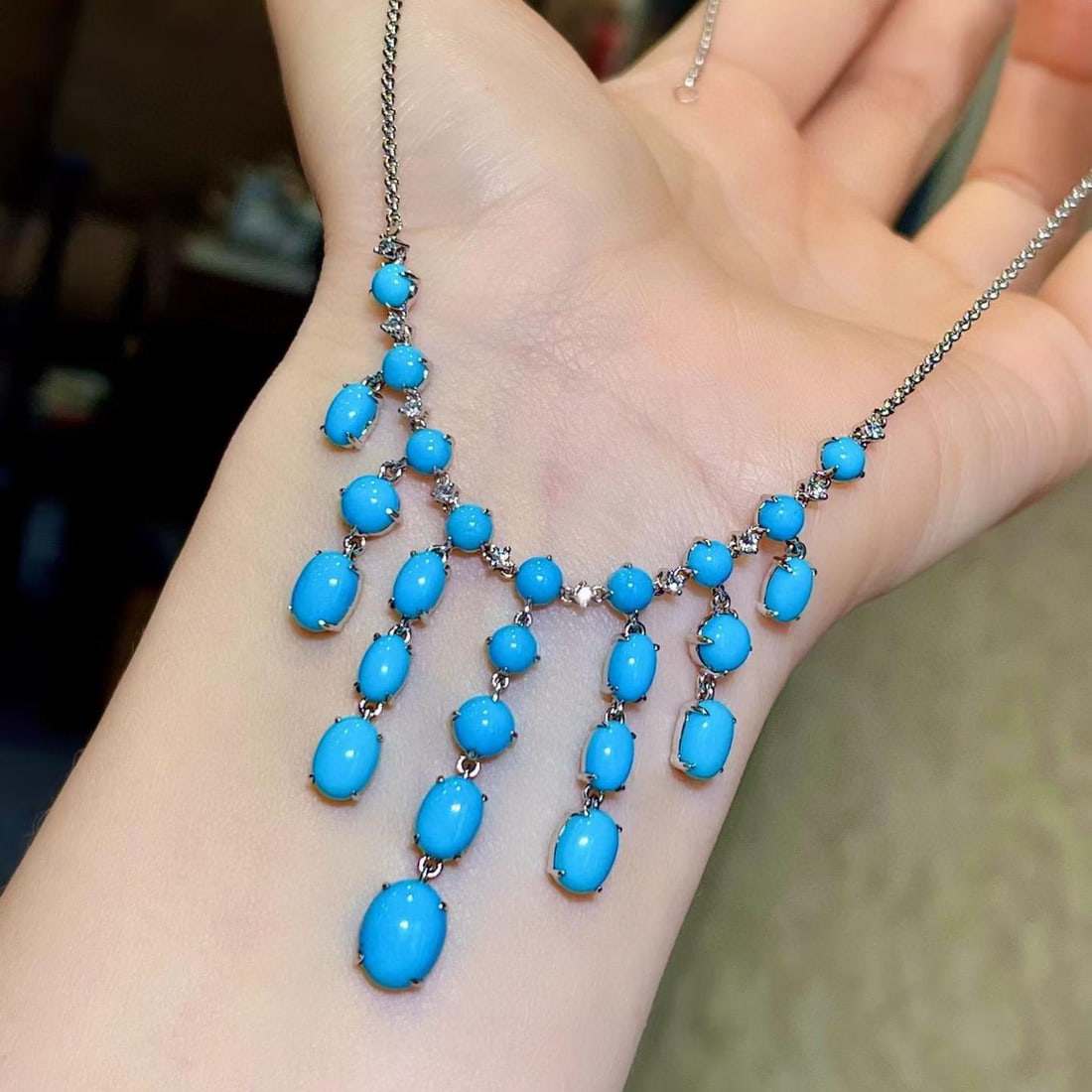 14k Gold 13.37 Ctw Natural Blue Turquoise & Diamond Necklace: Ref:231135021 // gold content:14k gold // main gemstone:blue turquoise // shape:multiple // carat weight:13. 22ct // color:blue // treatment:natural // // adjacent gemstone 2 : diamond //