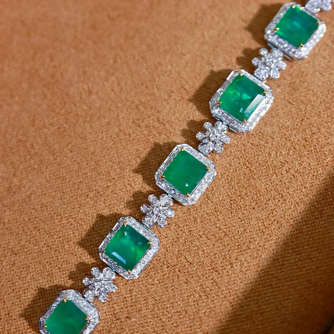 14k Gold 7.05 Ctw Natural Emerald & Diamond Bracelet - 6