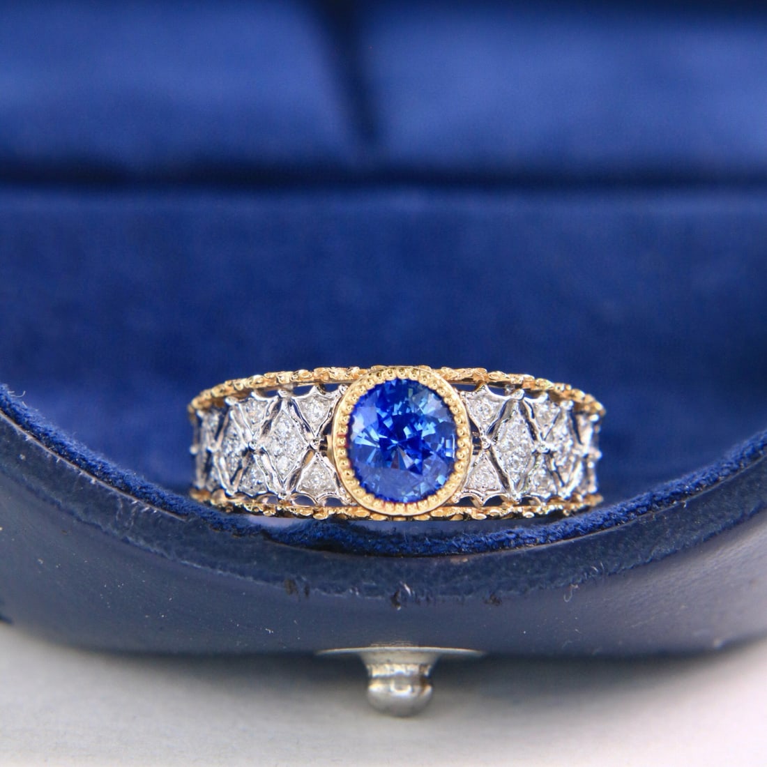 14k Gold 1.29 Ctw Natural Sapphire & Diamond Ring: Ref:231135033 // gold content:14k gold // ring size:7. 25us // // main gemstone:sapphire // shape:oval // carat weight:1. 2ct // color:blue // treatment:natural // // adjacent gemstone 2 : diamond