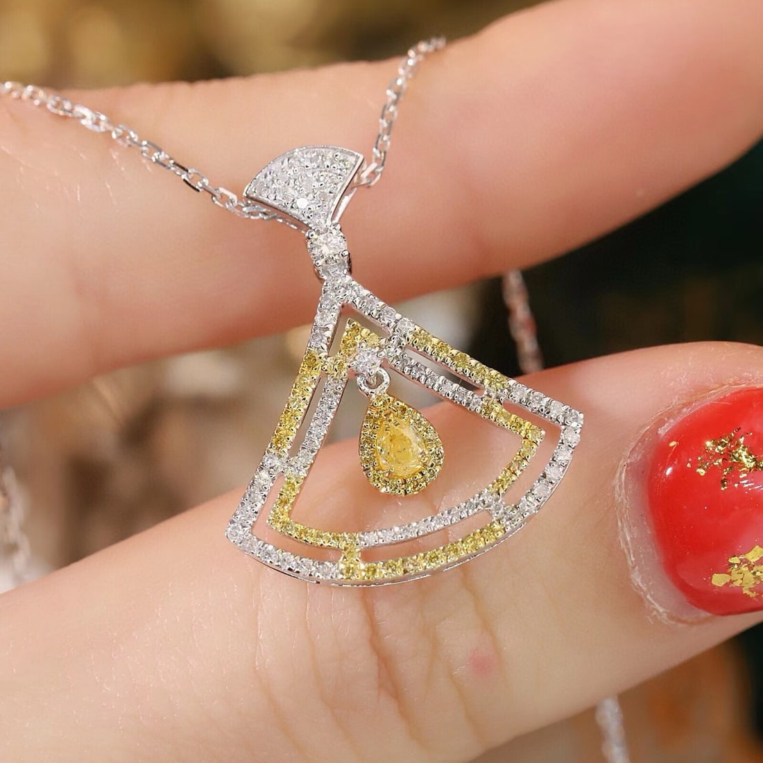 14k Gold 0.56 Ct Natural Color Diamond Necklace - 5