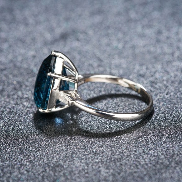 14k Gold 8.72 Ct Natural Topaz & Sapphire Ring - 4