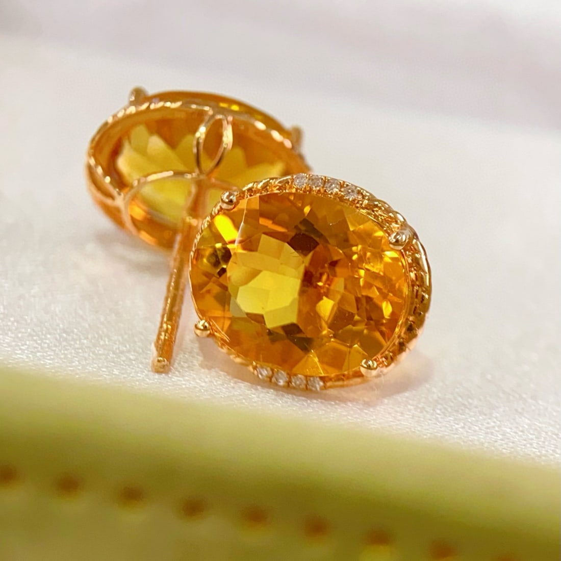 14k Gold 6.25 Ctw Natural Citrine & Diamond Earrings - 3