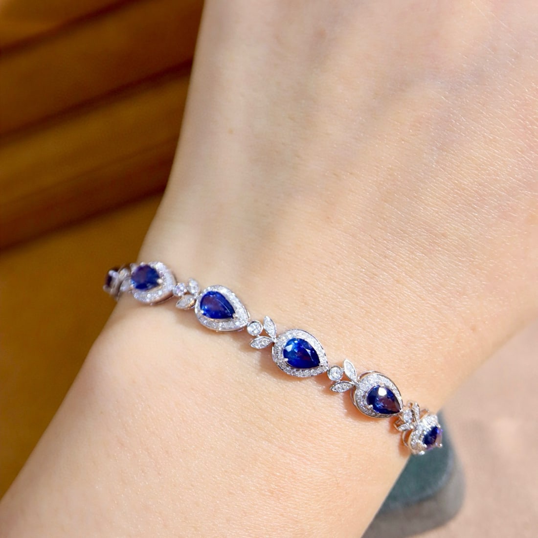 14k Gold 5.37 Ctw Natural Sapphire & Diamond Bracelet - 2