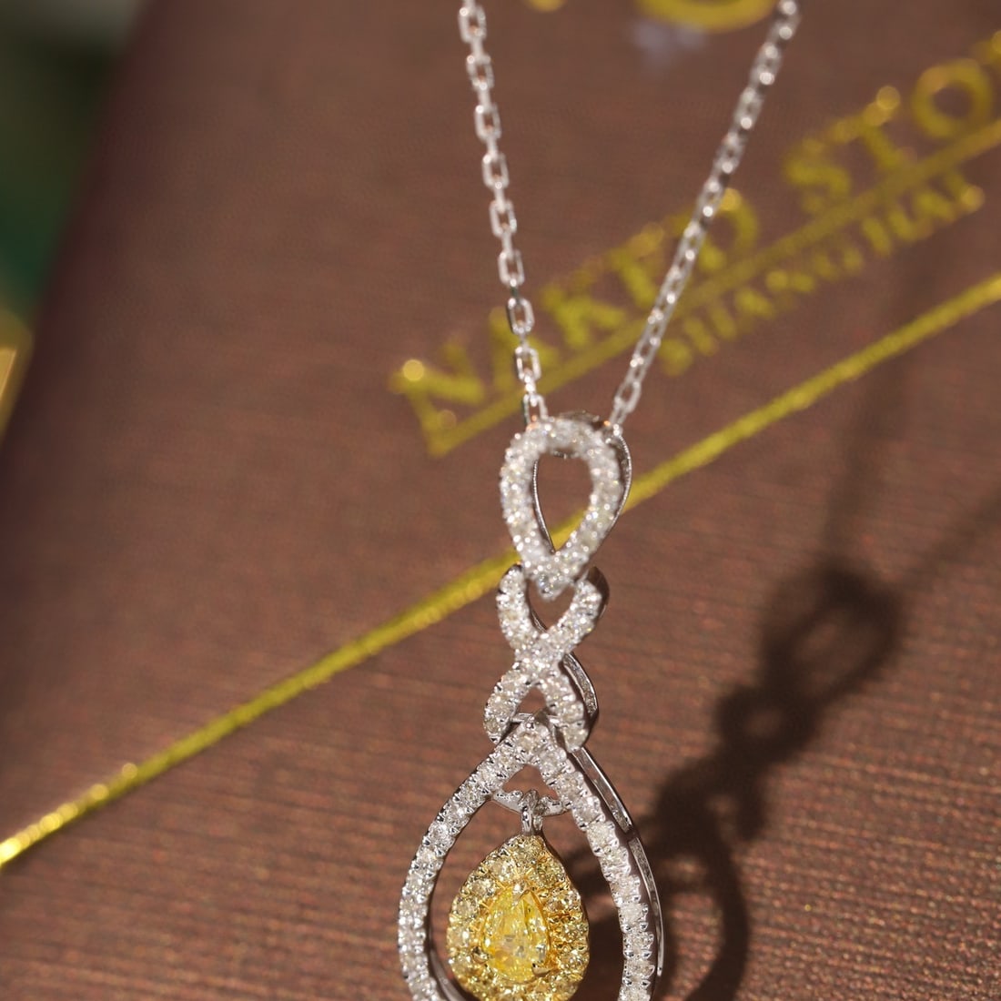 14k Gold 0.40 Ctw Natural Yellow Diamond & Diamond Necklace - 7
