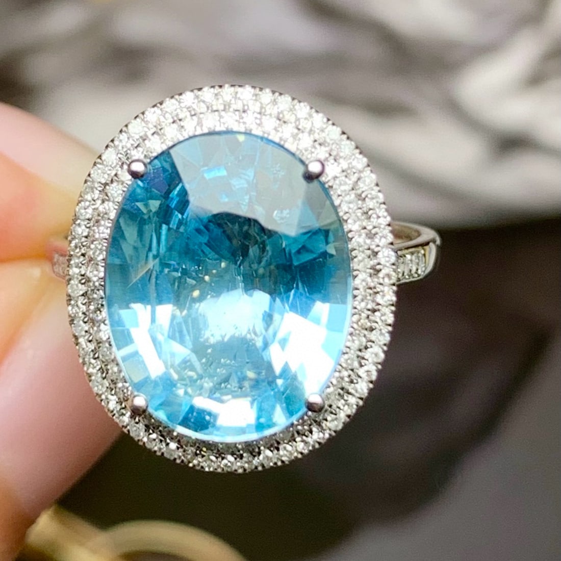 14k Gold 4.35 Ct Natural Aquamarine & Diamond Ring - 6