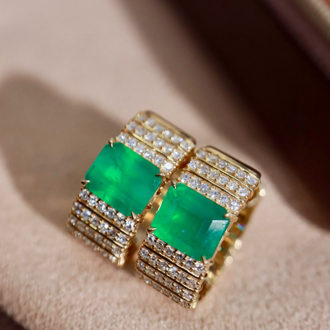 14k Gold 2.93 Ctw Natural Emerald & Diamond Earrings - 8