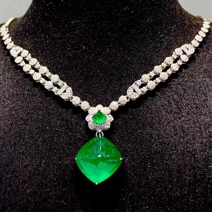 14k Gold 9.2 Ct Natural Emerald & Diamond Necklace - 3