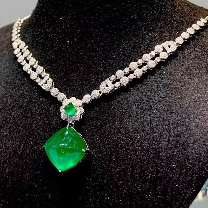 14k Gold 9.2 Ct Natural Emerald & Diamond Necklace - 4