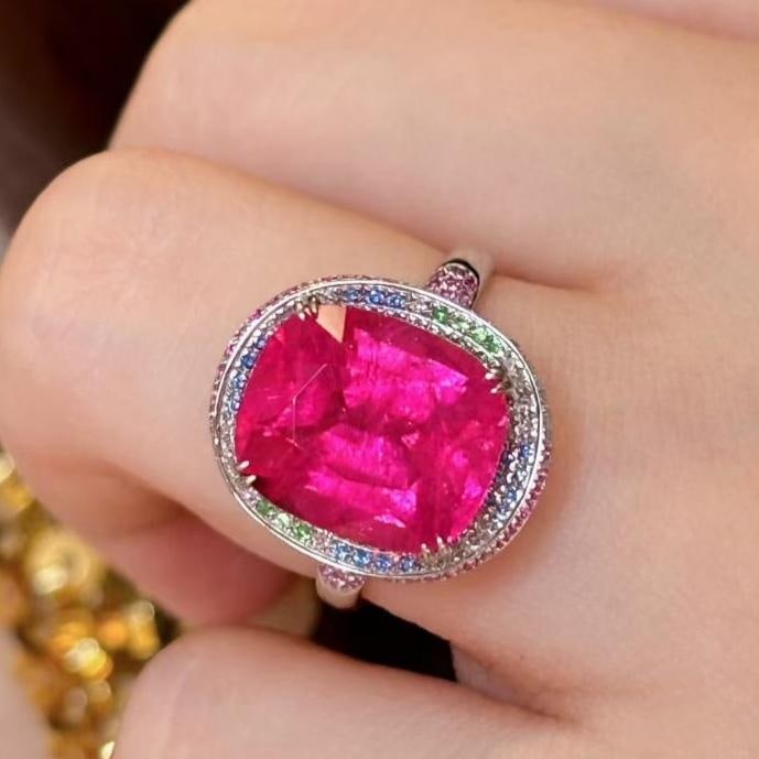 14k Gold 6.2 Ct Natural Tourmaline & Diamond Ring: Ref:231135148 // gold content:14k gold // ring size:7. 25us // // main gemstone:tourmaline // shape:cushion // carat weight:6. 2ct // color:red // treatment:natural // // adjacent gemstone 2 :