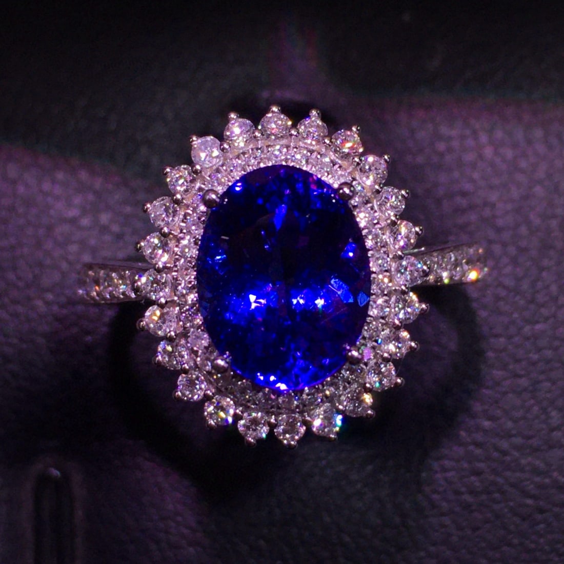 14k Gold 2.32 Ct Natural Tanzanite & Diamond Ring - 2