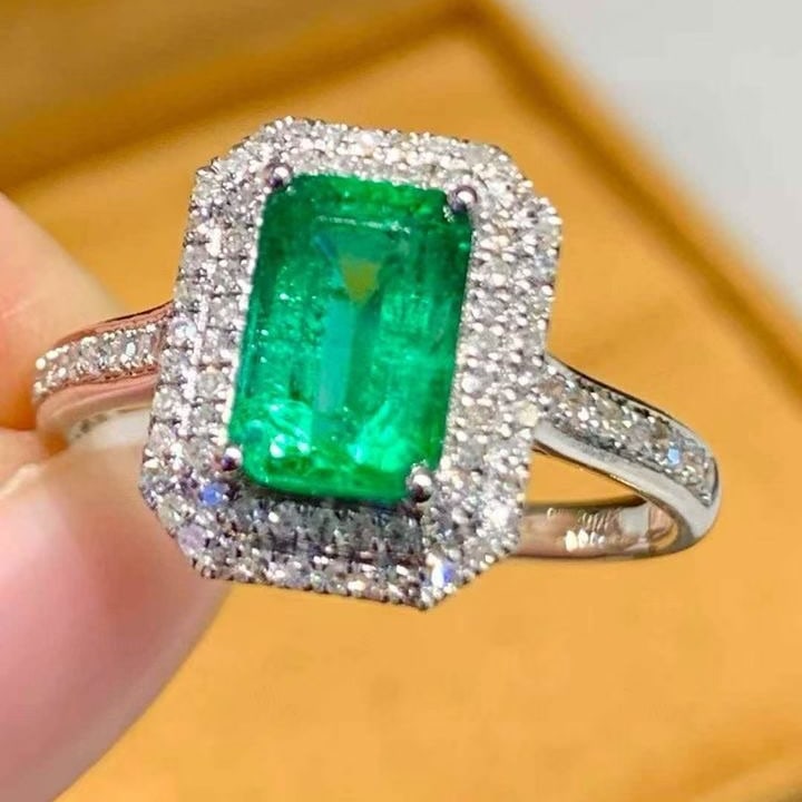 14k Gold 1.3 Ct Vivid Green Natural Emerald & Diamond Ring - 2