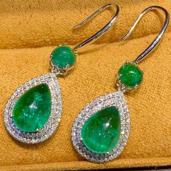 14k Gold 5.2 Ct Natural Emerald & Diamond Earrings - 3