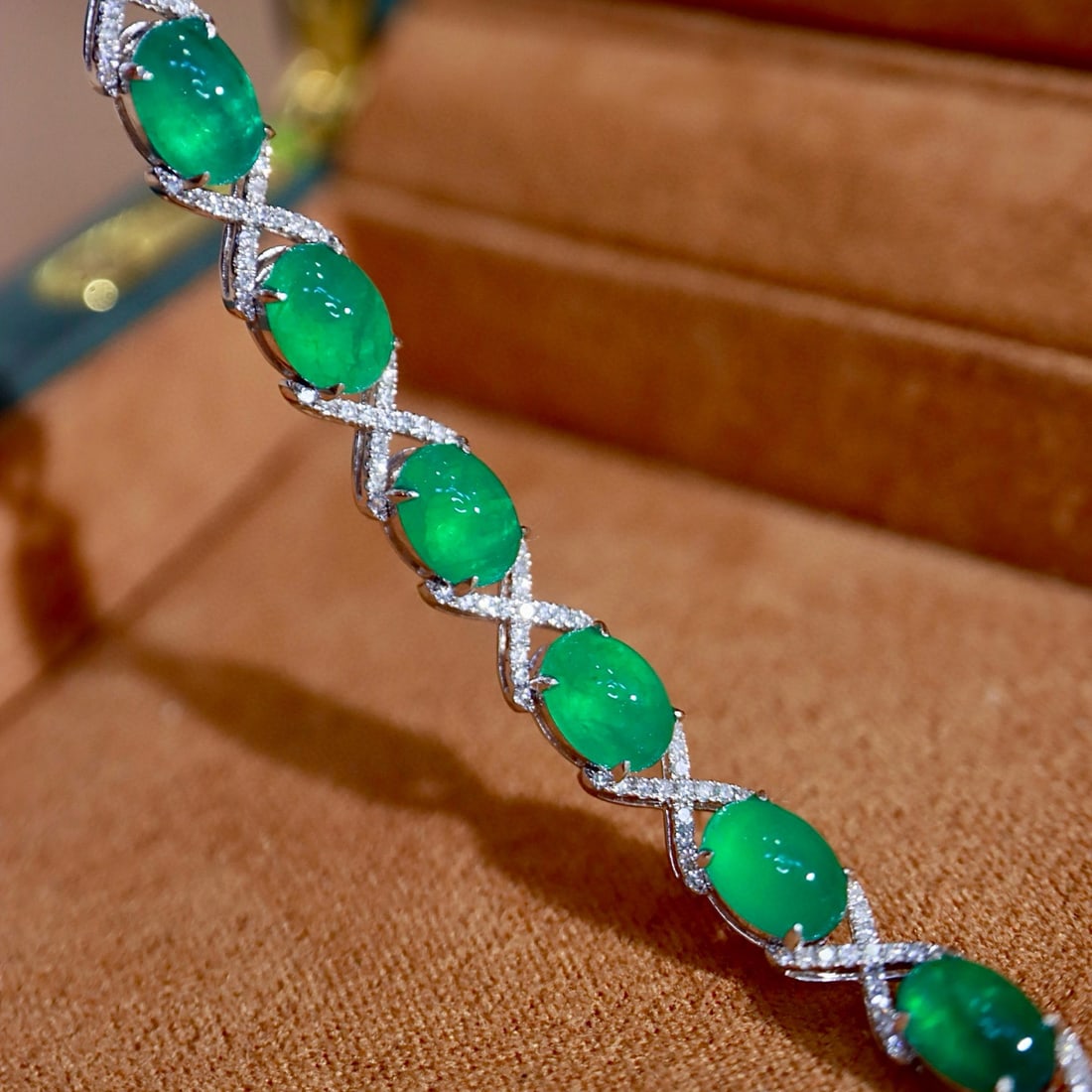 14k Gold 10.93 Ctw Natural Emerald & Diamond Bracelet - 2