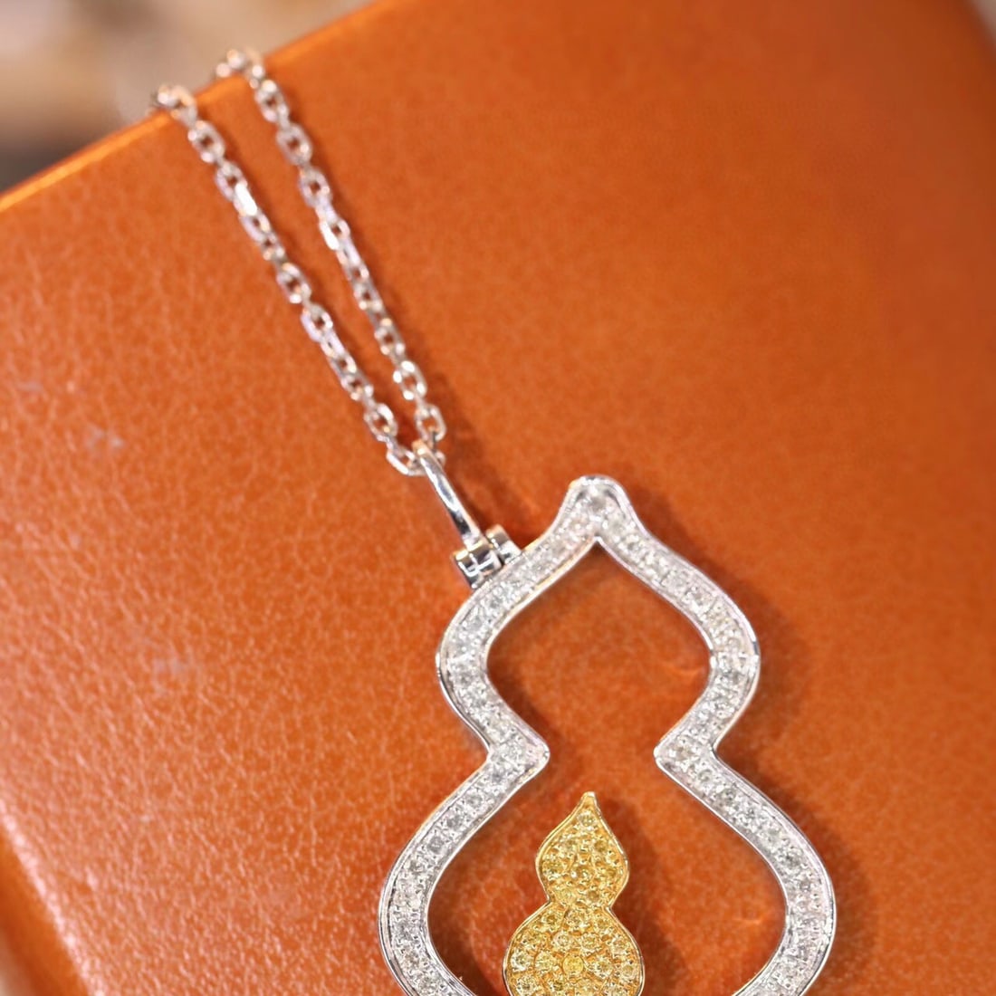 14k Gold 0.38 Ctw Natural Yellow Diamond & Diamond Necklace - 6