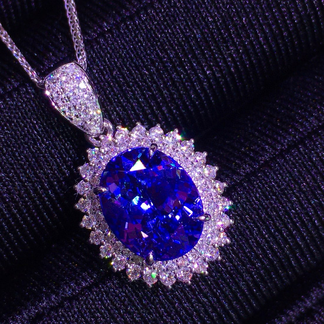 14k Gold 3.2 Ct Natural Tanzanite & Diamond Pendant( Without Chain ) - 2